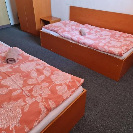 Penzion Olympia Banská Bystrica Esterno foto
