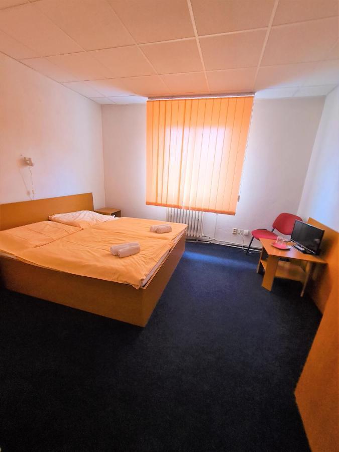Penzion Olympia Banská Bystrica Esterno foto