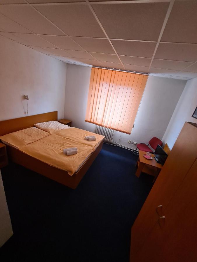 Penzion Olympia Banská Bystrica Esterno foto