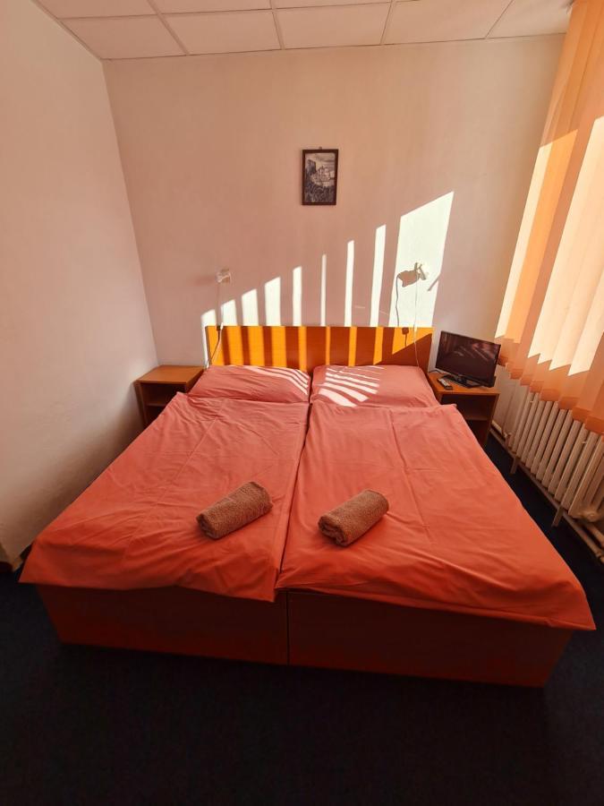Penzion Olympia Banská Bystrica Esterno foto