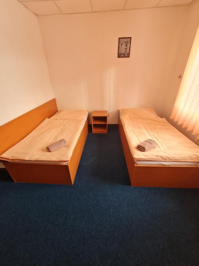 Penzion Olympia Banská Bystrica Esterno foto