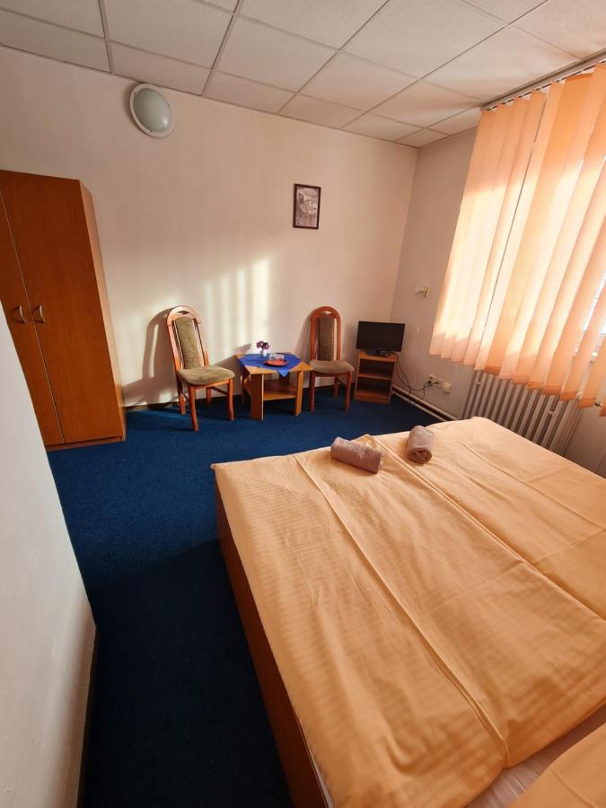 Penzion Olympia Banská Bystrica Esterno foto