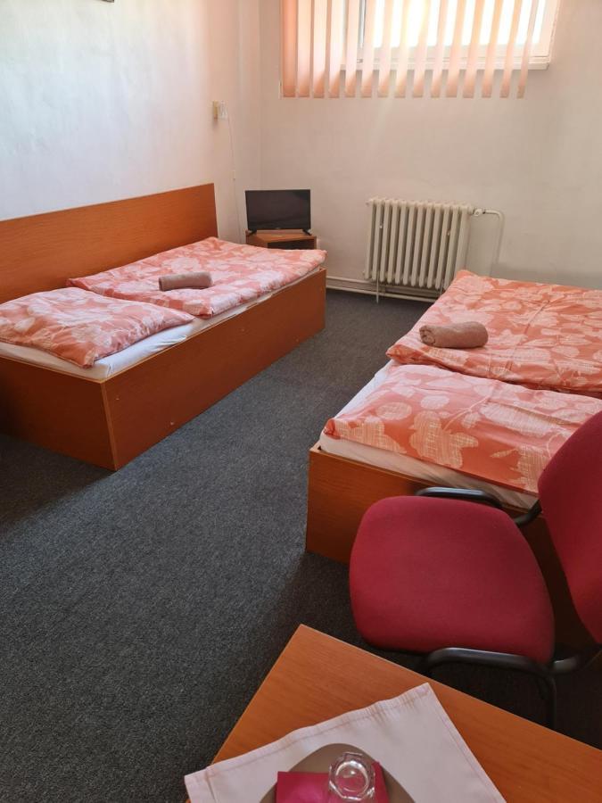 Penzion Olympia Banská Bystrica Esterno foto
