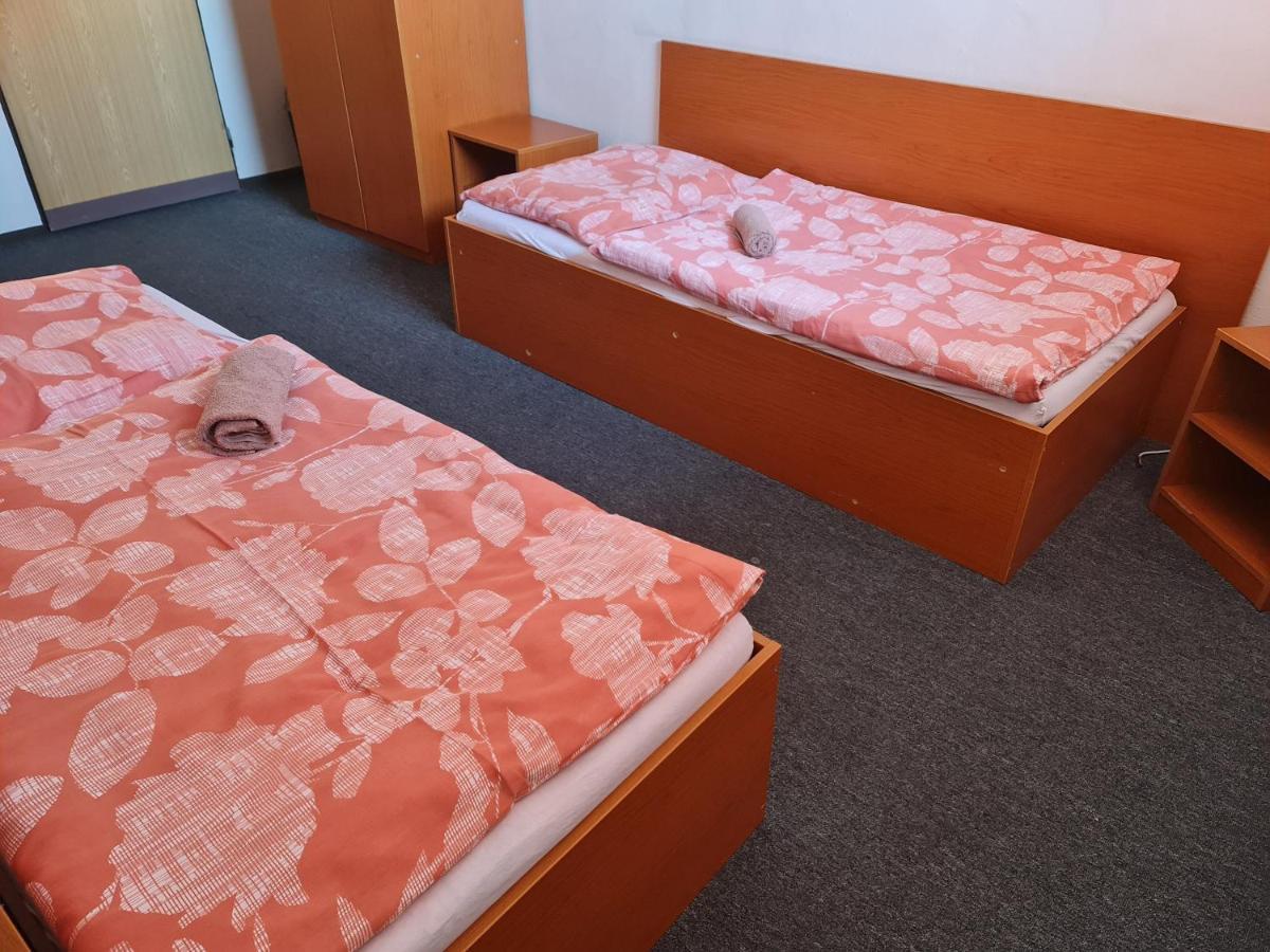 Penzion Olympia Banská Bystrica Esterno foto