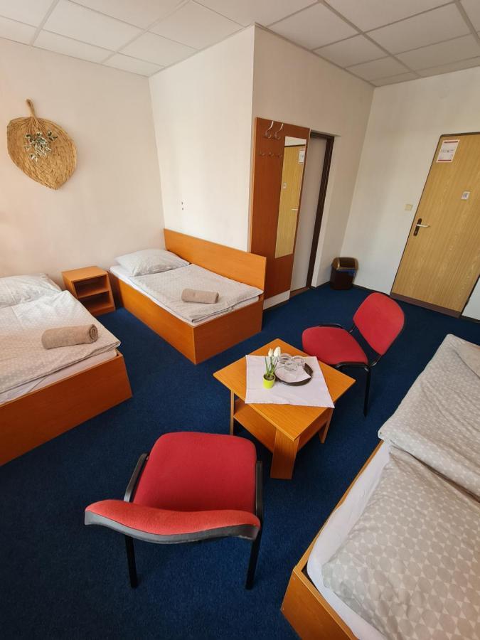Penzion Olympia Banská Bystrica Esterno foto