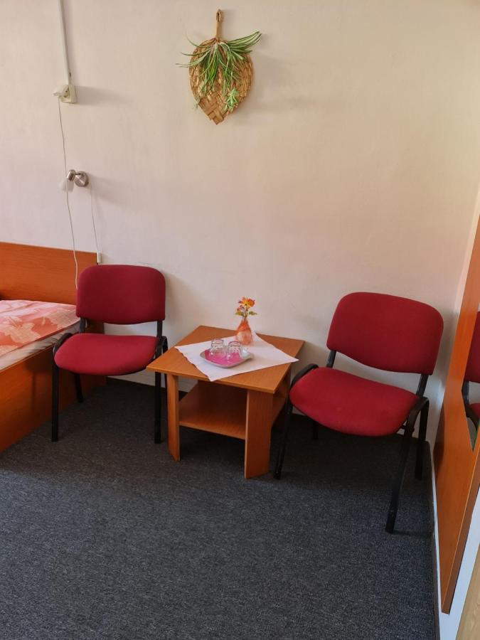 Penzion Olympia Banská Bystrica Esterno foto