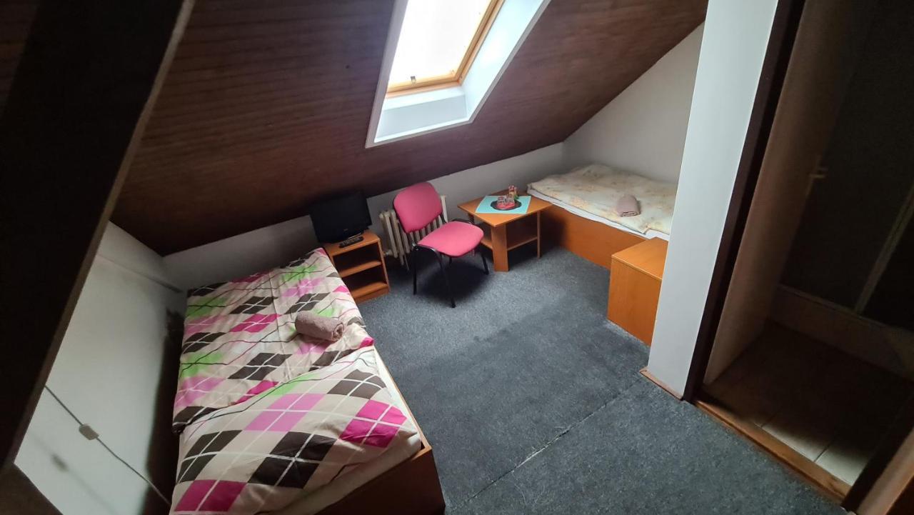 Penzion Olympia Banská Bystrica Esterno foto